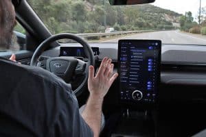 Ford Mustang Mach-E X (6)