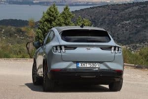 Ford Mustang Mach-E X (7)