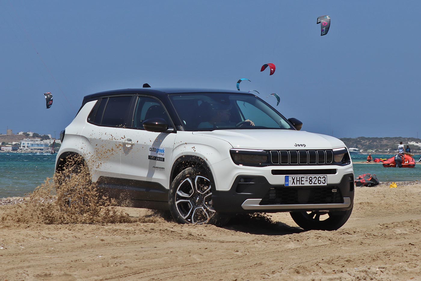 https://autogreeknews.gr/wp-content/uploads/2025/05/Jeep-Avenger-Paros.jpg