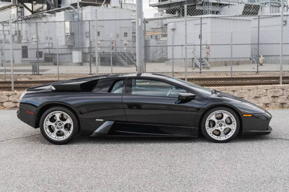 https://autogreeknews.gr/wp-content/uploads/2025/05/Lamborghini-Murcielago-Six-Speed-9.jpg
