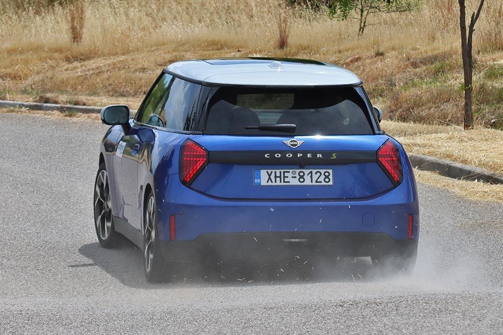 https://autogreeknews.gr/wp-content/uploads/2025/05/MINI-Cooper-SE-2025-16.jpg