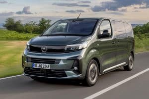 Opel-Zafira-Electric-(1)