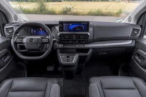 Opel-Zafira-Electric-(2)