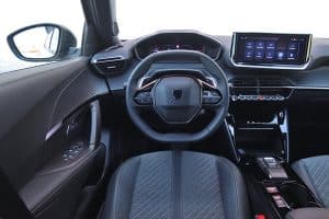 Peugeot 2008 1.2 Hybrid (15)