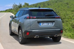 Peugeot 2008 1.2 Hybrid (2)