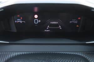 Peugeot 2008 1.2 Hybrid (22)