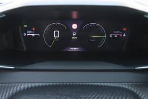 Peugeot 2008 1.2 Hybrid (25)