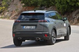 Peugeot 2008 1.2 Hybrid (26)
