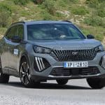 Peugeot 2008 1.2 Hybrid (28)