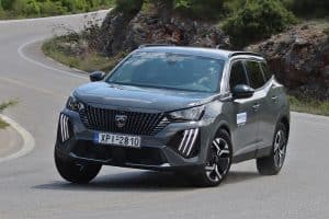 Peugeot 2008 1.2 Hybrid (35)