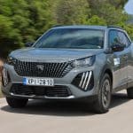 Peugeot 2008 1.2 Hybrid (6)