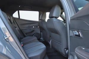 Peugeot 2008 1.2 Hybrid (8)