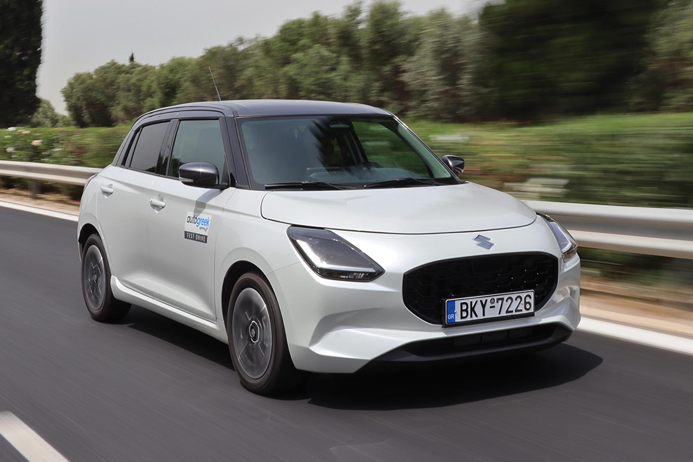https://autogreeknews.gr/wp-content/uploads/2025/05/Suzuki-Swift-2024-kinisi.jpg