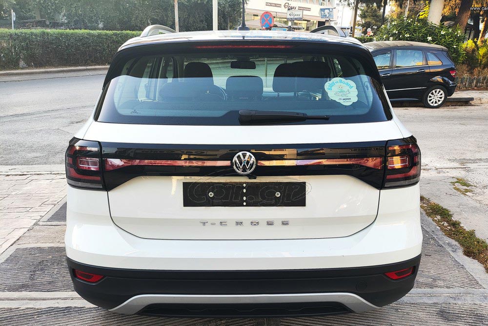 https://autogreeknews.gr/wp-content/uploads/2025/05/VW-T-Cross-CarCenter-5.jpg