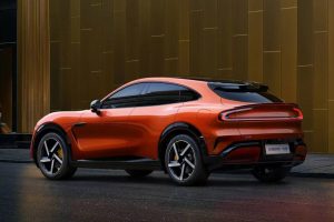 Xiaomi-YU7-522-109-2048×1536