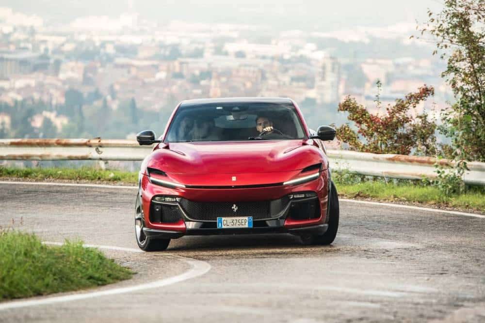 Η high tech ανάρτηση της Ferrari Purosangue (+video)