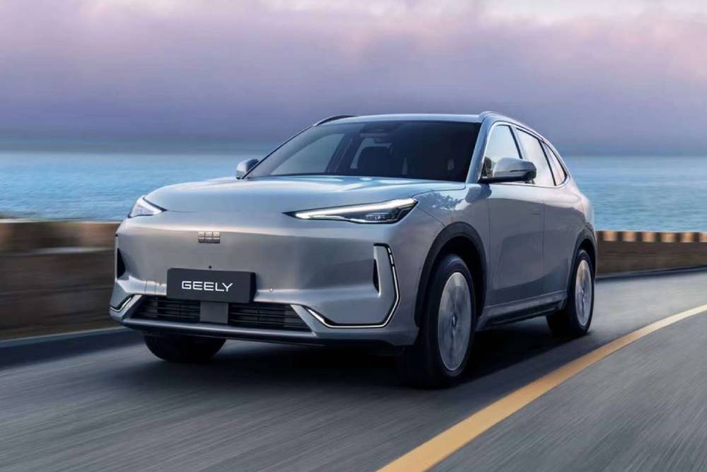 https://autogreeknews.gr/wp-content/uploads/2025/05/geely-ex5-1.jpg