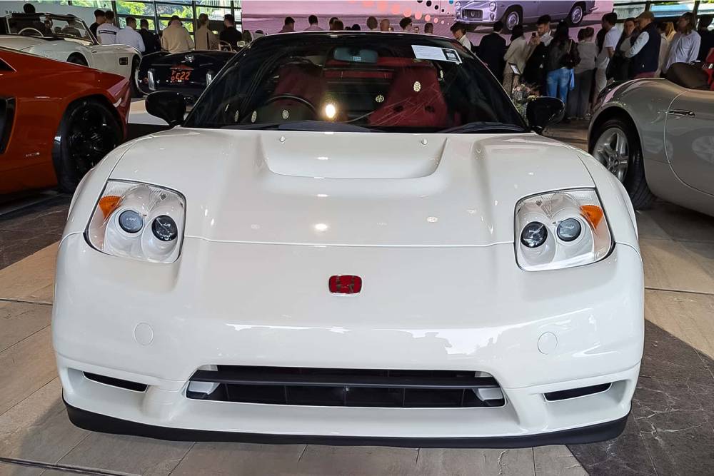 https://autogreeknews.gr/wp-content/uploads/2025/05/honda-nsx-r-2003-broad-arrow-auctions-villa-erba-4.jpg