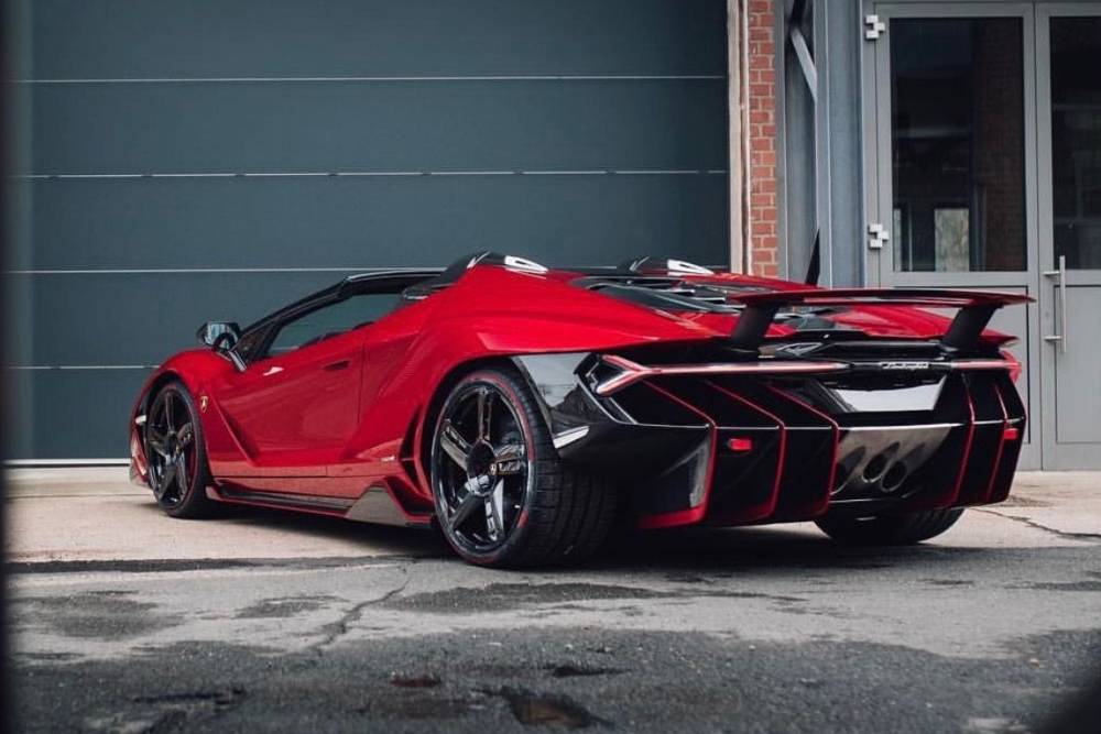 https://autogreeknews.gr/wp-content/uploads/2025/05/lamborghini-centenario-02.jpg