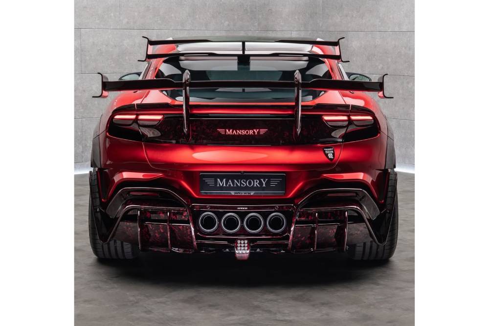 https://autogreeknews.gr/wp-content/uploads/2025/05/mansory-keeps-maiming-the-ferrari-purosangue-like-5.jpg