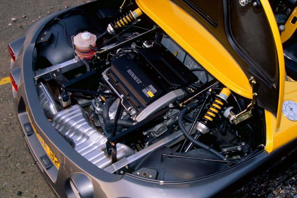 https://autogreeknews.gr/wp-content/uploads/2025/05/renault_sport_spider_429.jpg