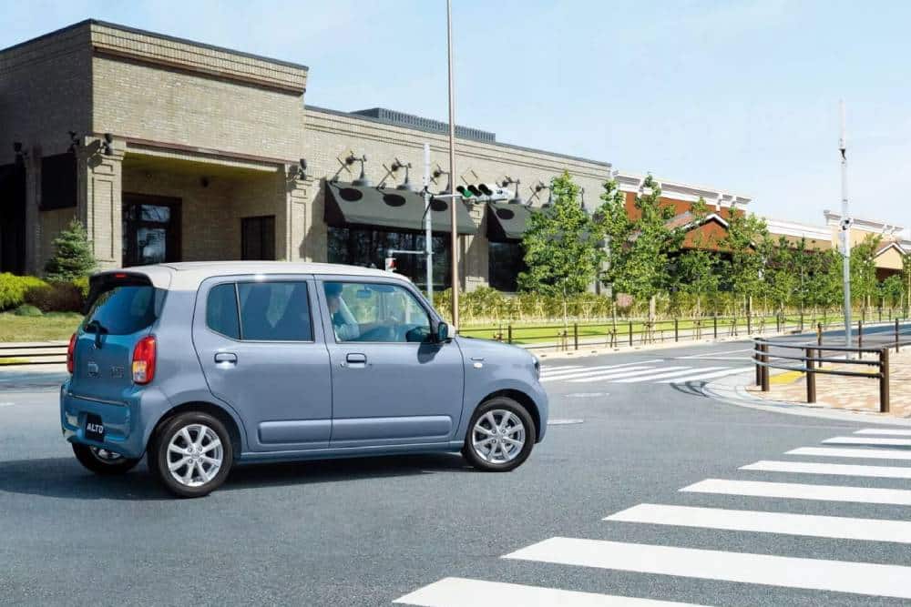 https://autogreeknews.gr/wp-content/uploads/2025/06/2025-Suzuki-Alto-Japan-6-2048x990-1.jpg