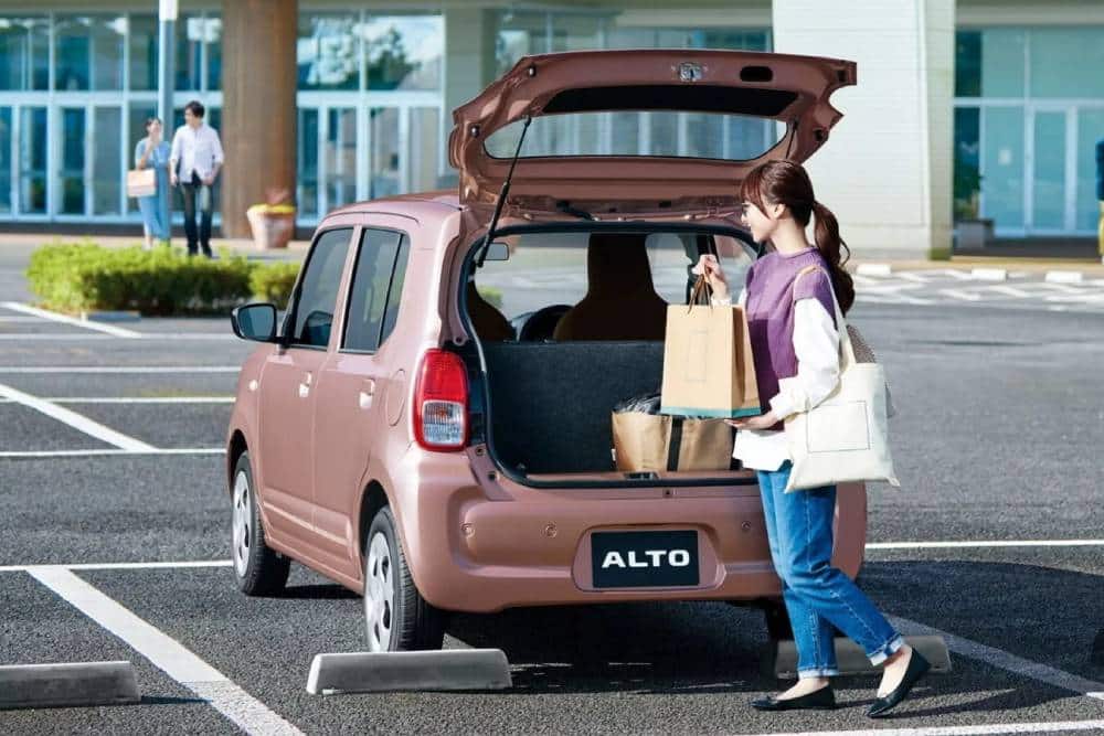 https://autogreeknews.gr/wp-content/uploads/2025/06/2025-Suzuki-Alto-Japan-9-2048x932-1.jpg