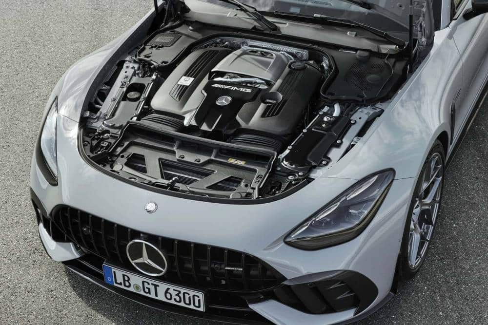 Η Mercedes εμμένει στους κινητήρες εσωτερικής καύσης