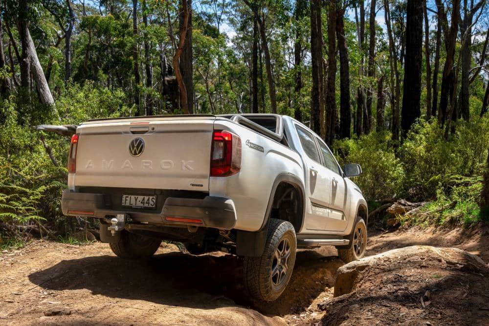 https://autogreeknews.gr/wp-content/uploads/2025/06/2025-volkswagen-amarok-10-deserts-edition-celebrat-1.jpg