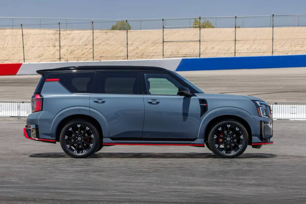 https://autogreeknews.gr/wp-content/uploads/2025/06/2026-Nissan-Armada-Nismo-624-12-2048x1366-1.jpg