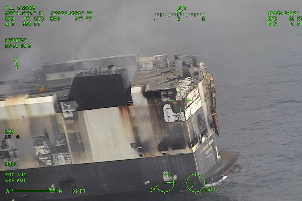 https://autogreeknews.gr/wp-content/uploads/2025/06/Coast-Guard-Morning-Midas-Fire-00003.jpg
