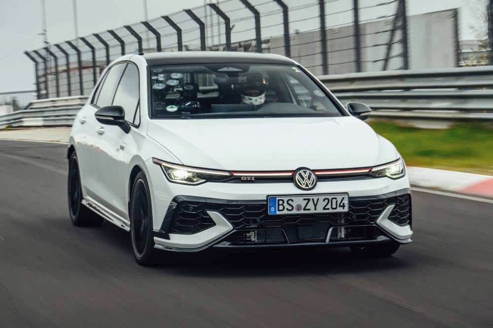 Πέταξε στο Nurburgring το VW Golf GTI Edition 50 (+video)