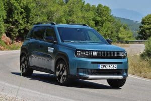 Fiat Grande Panda 1.2 Hybrid 110 HP (27)