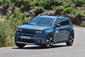 Fiat Grande Panda 1.2 Hybrid 110 HP (29)