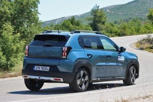 Fiat Grande Panda 1.2 Hybrid 110 HP (33)