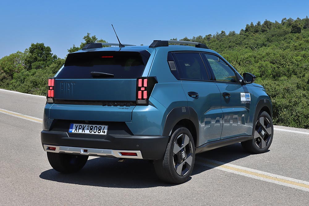 https://autogreeknews.gr/wp-content/uploads/2025/06/Fiat-Grande-Panda-1.2-Hybrid-110-HP-43.jpg
