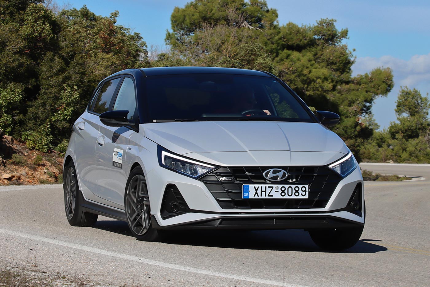 https://autogreeknews.gr/wp-content/uploads/2025/06/Hyundai-i20-N-Line-strofi.jpg