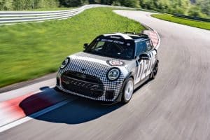 P90597642_highRes_mini-john-cooper-wor (1)