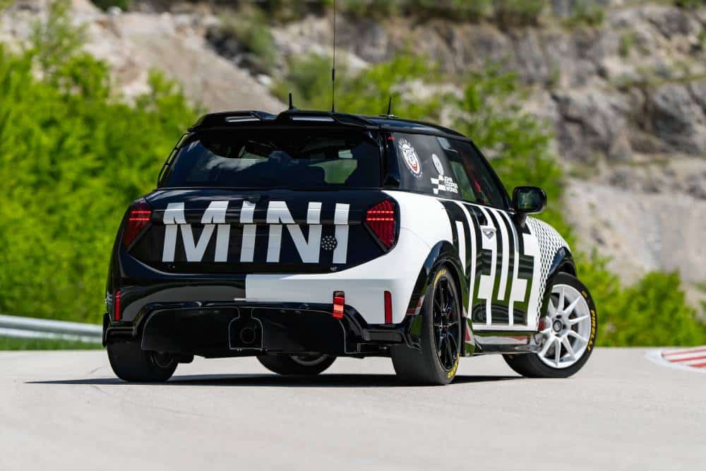 https://autogreeknews.gr/wp-content/uploads/2025/06/P90597686_highRes_mini-john-cooper-wor-1.jpg