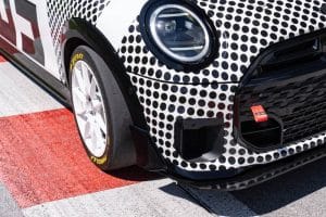 P90597704_highRes_mini-john-cooper-wor (1)