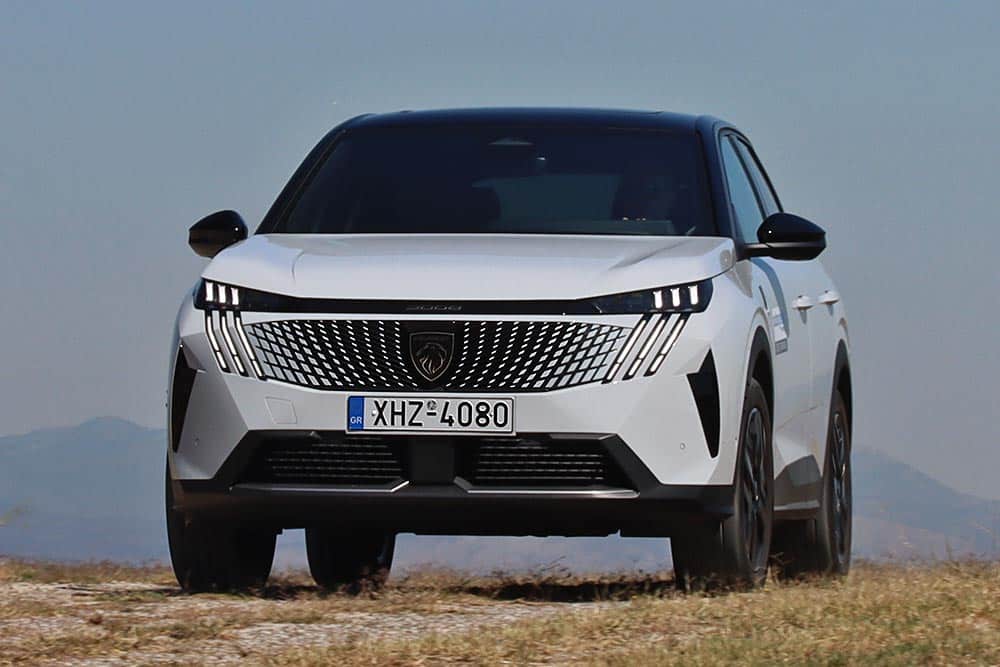 https://autogreeknews.gr/wp-content/uploads/2025/06/Peugeot-3008-1.2-Hybrid-GT-14.jpg
