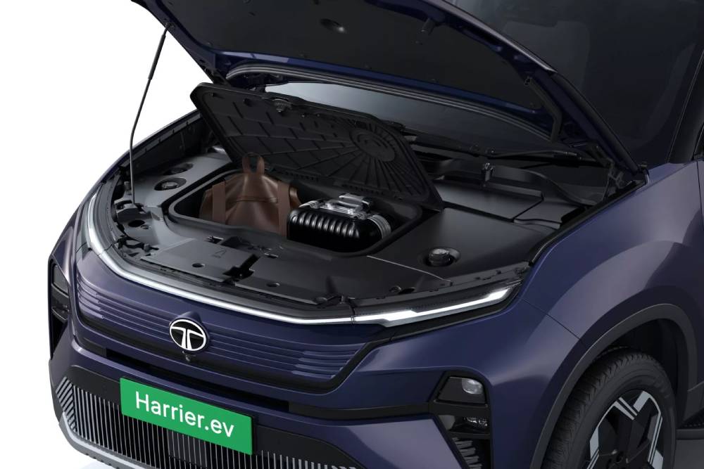 https://autogreeknews.gr/wp-content/uploads/2025/06/Tata-Harrier-9.jpg