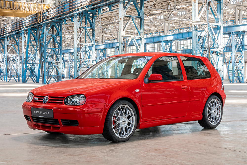 https://autogreeknews.gr/wp-content/uploads/2025/06/VW-Golf-GTI-EDITION-50-24.jpg