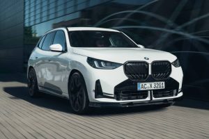 X3_G45_vorne_fahrend_3500x1400_3000x3000