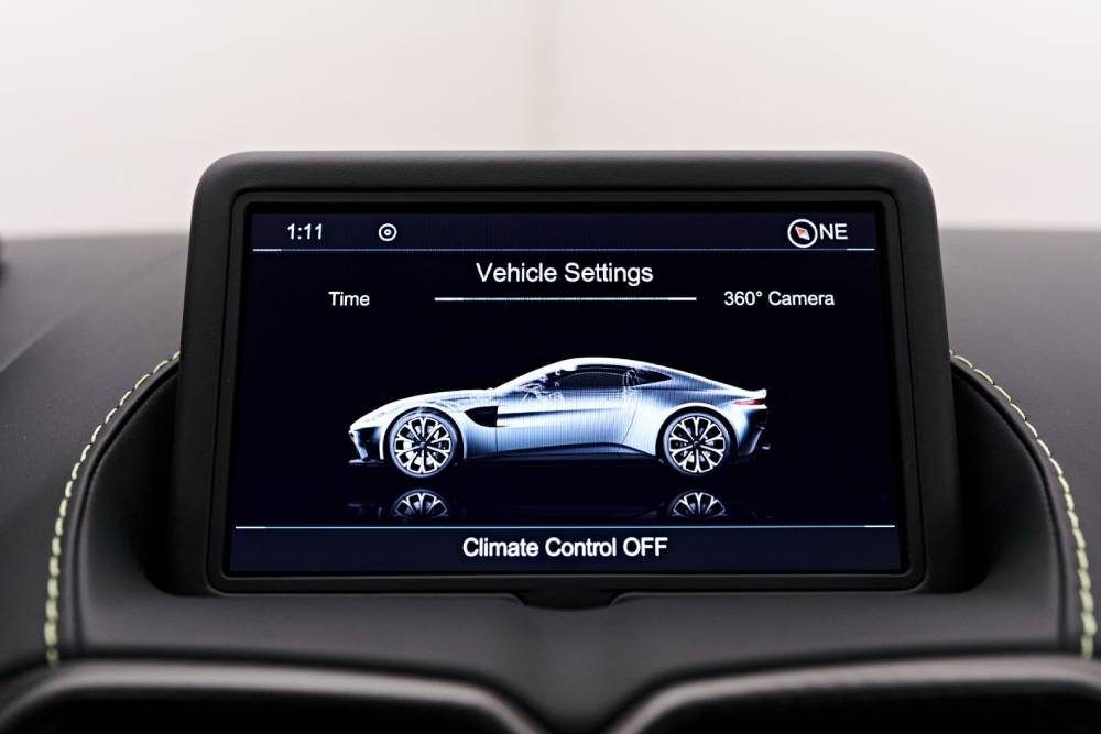 https://autogreeknews.gr/wp-content/uploads/2025/06/aston-martin-climate-control.jpg