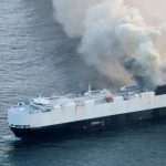 ploio fwtia ilektrika