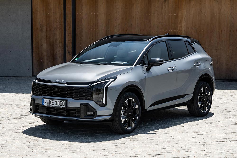 https://autogreeknews.gr/wp-content/uploads/2025/06/kia-sportage-my26-15-2.jpg