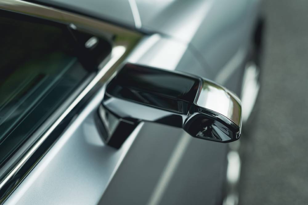 Ποιο ήταν το πρώτο αυτοκίνητο με κάμερες αντί για καθρέπτες;