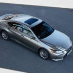lexus_es_300h_with_digital_side-view_monitor_96