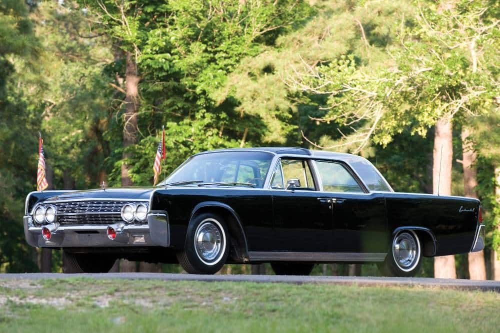 https://autogreeknews.gr/wp-content/uploads/2025/06/lincoln_continental_bubbletop_kennedy_limousine_8.jpg